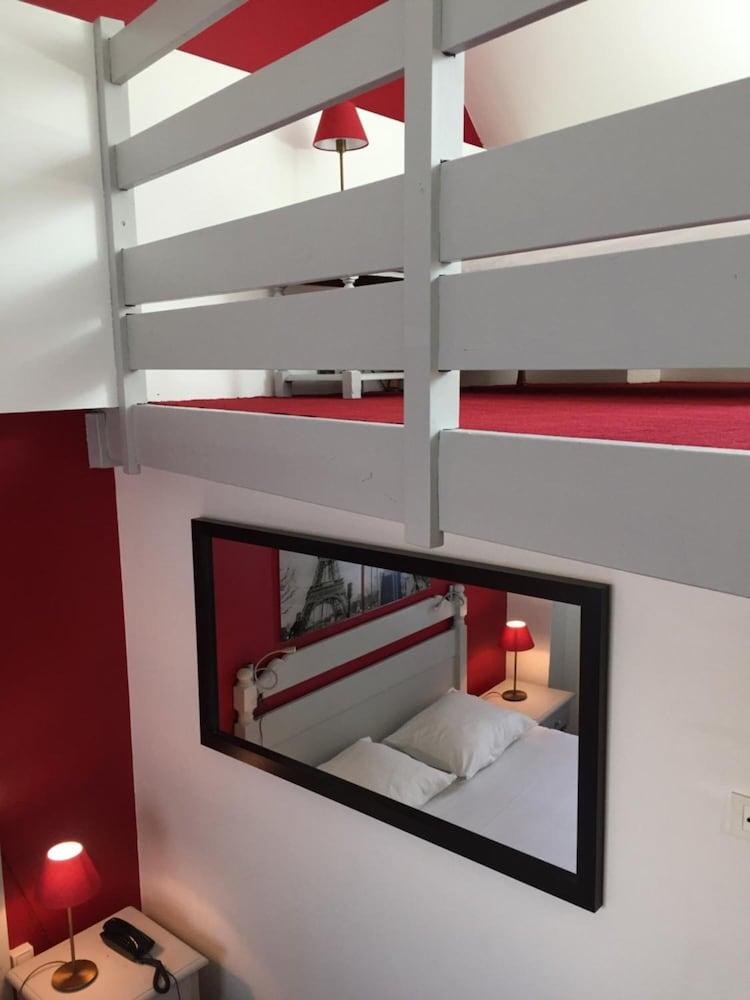 Hotel Le Cardinal Rueil Centre Eksteriør billede