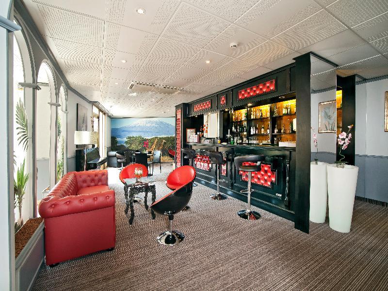 Hotel Le Cardinal Rueil Centre Eksteriør billede