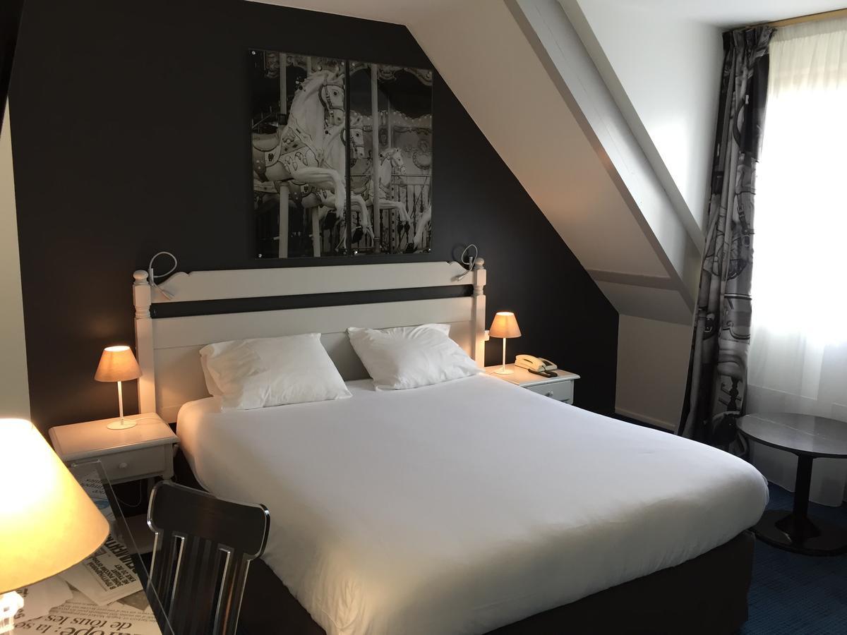 Hotel Le Cardinal Rueil Centre Eksteriør billede